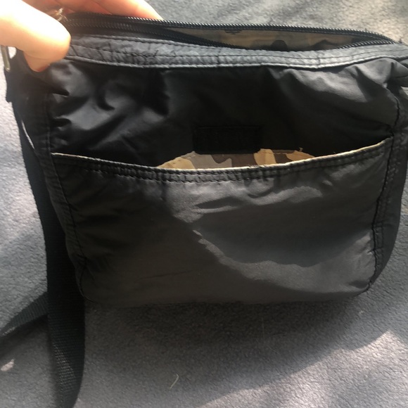 ROOTS HANDBAG - Picture 2 of 9